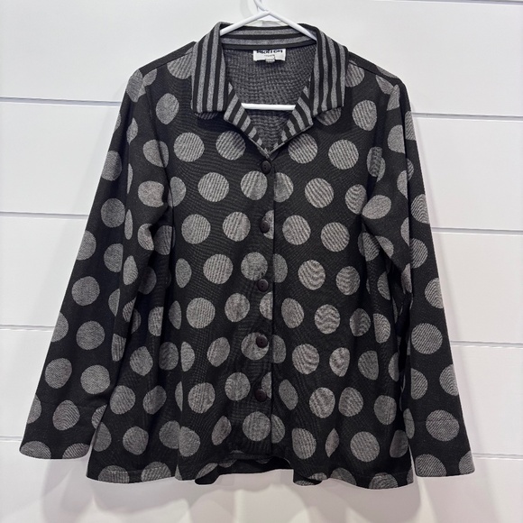 Motion made in Canada black and grey polka dot swing style button up cardigan - Picture 1 of 15
